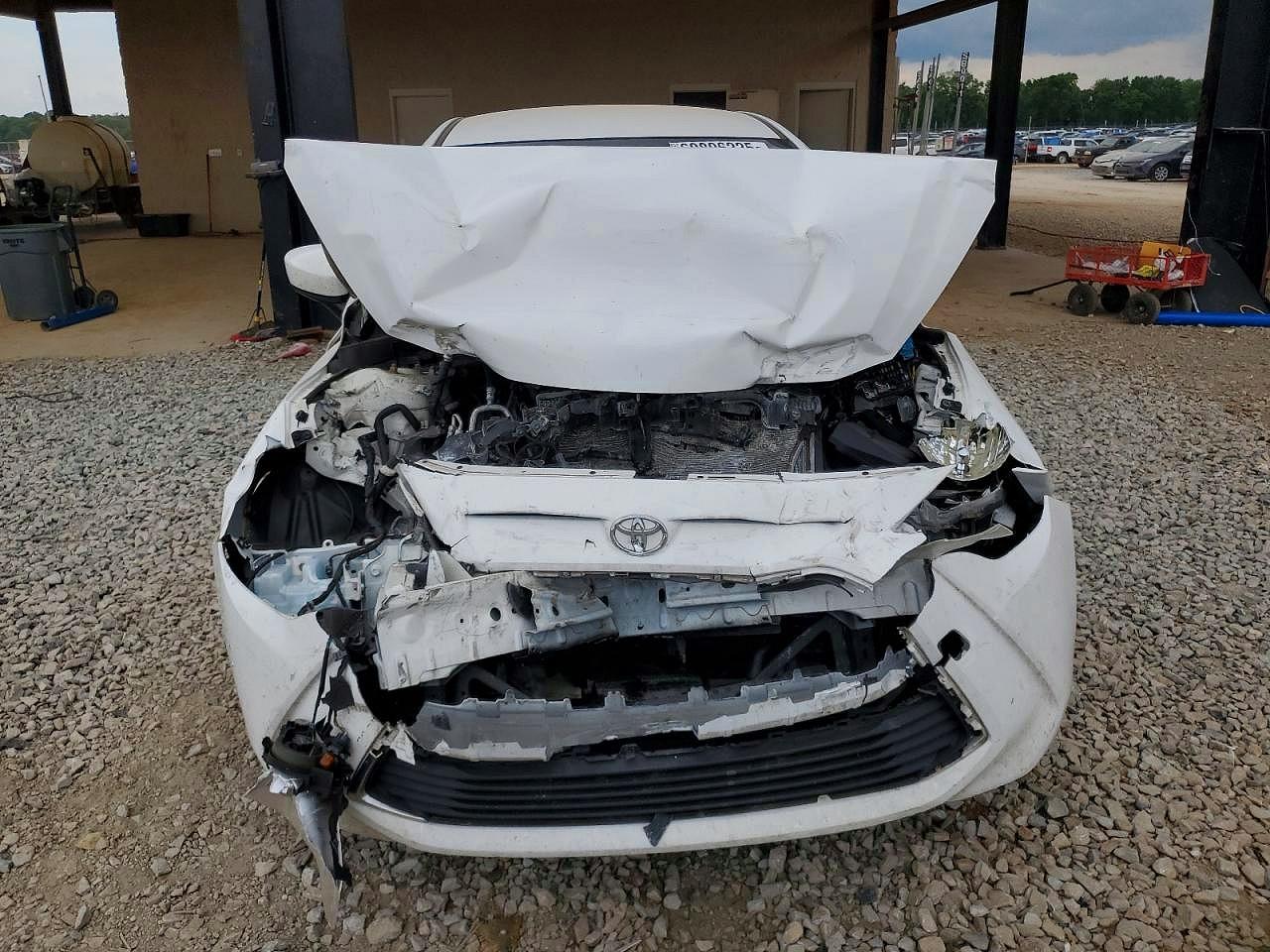 Toyota Yaris Base