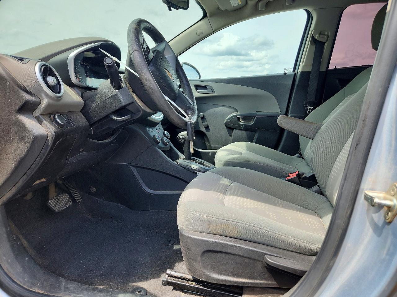 Chevrolet Sonic Ls