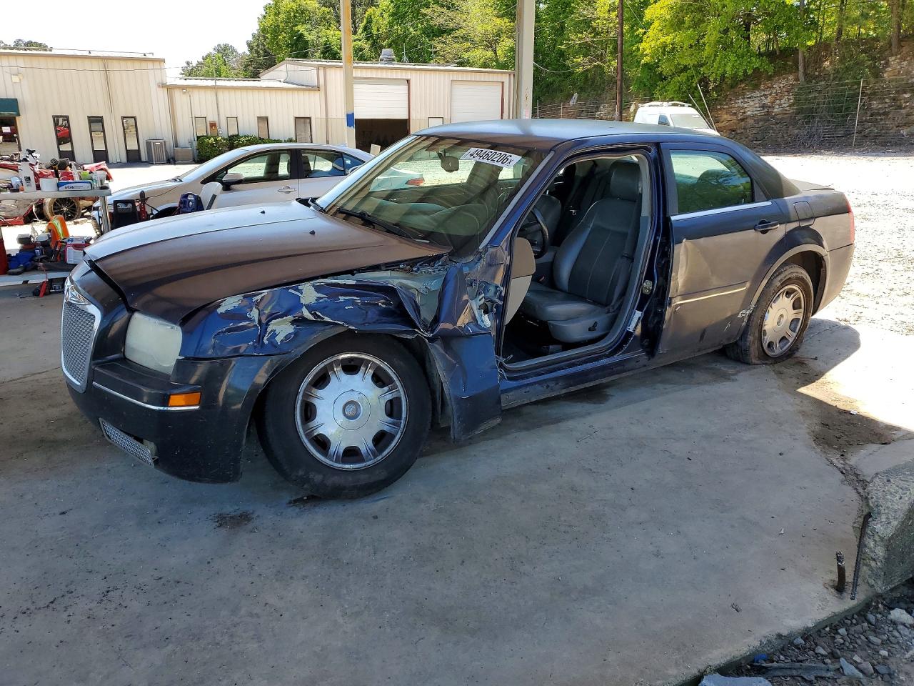 Salvage Chrysler 300 Image