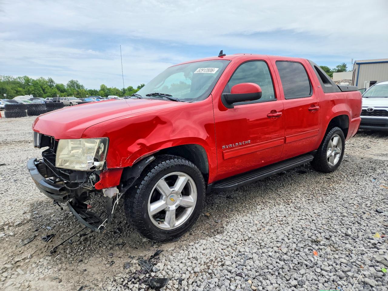 Salvage Chevrolet Avalanche Image