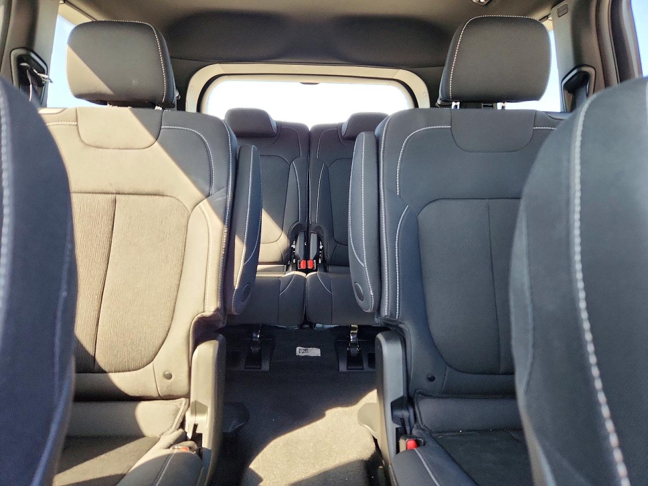 Jeep Cherokee L Laredo