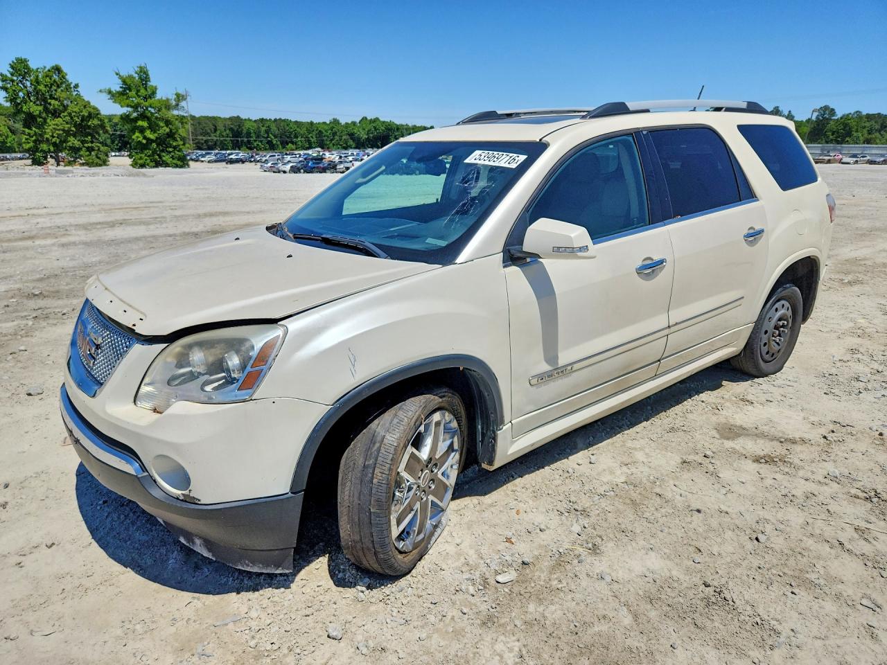 Salvage GMC Acadia Image