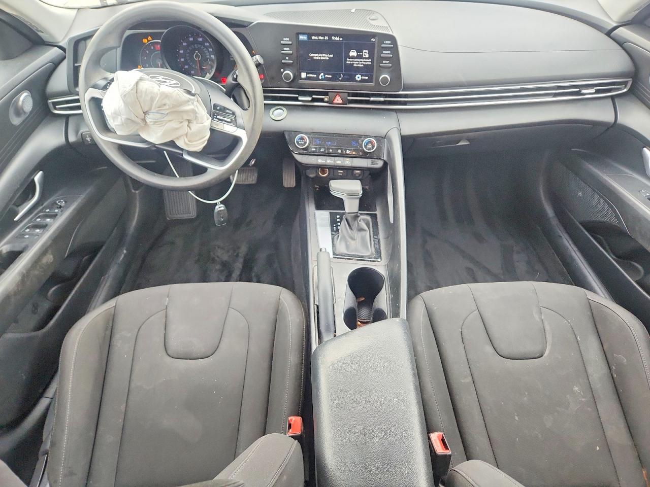 Hyundai ELANTRA Sel