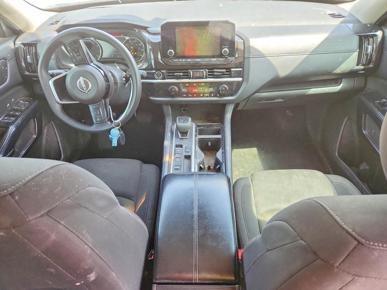 Nissan Pathfinder S