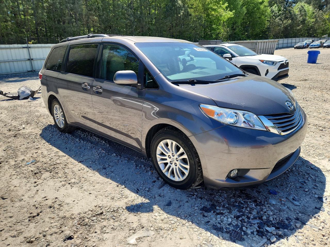 Toyota Sienna Xle Premium 8-passenger