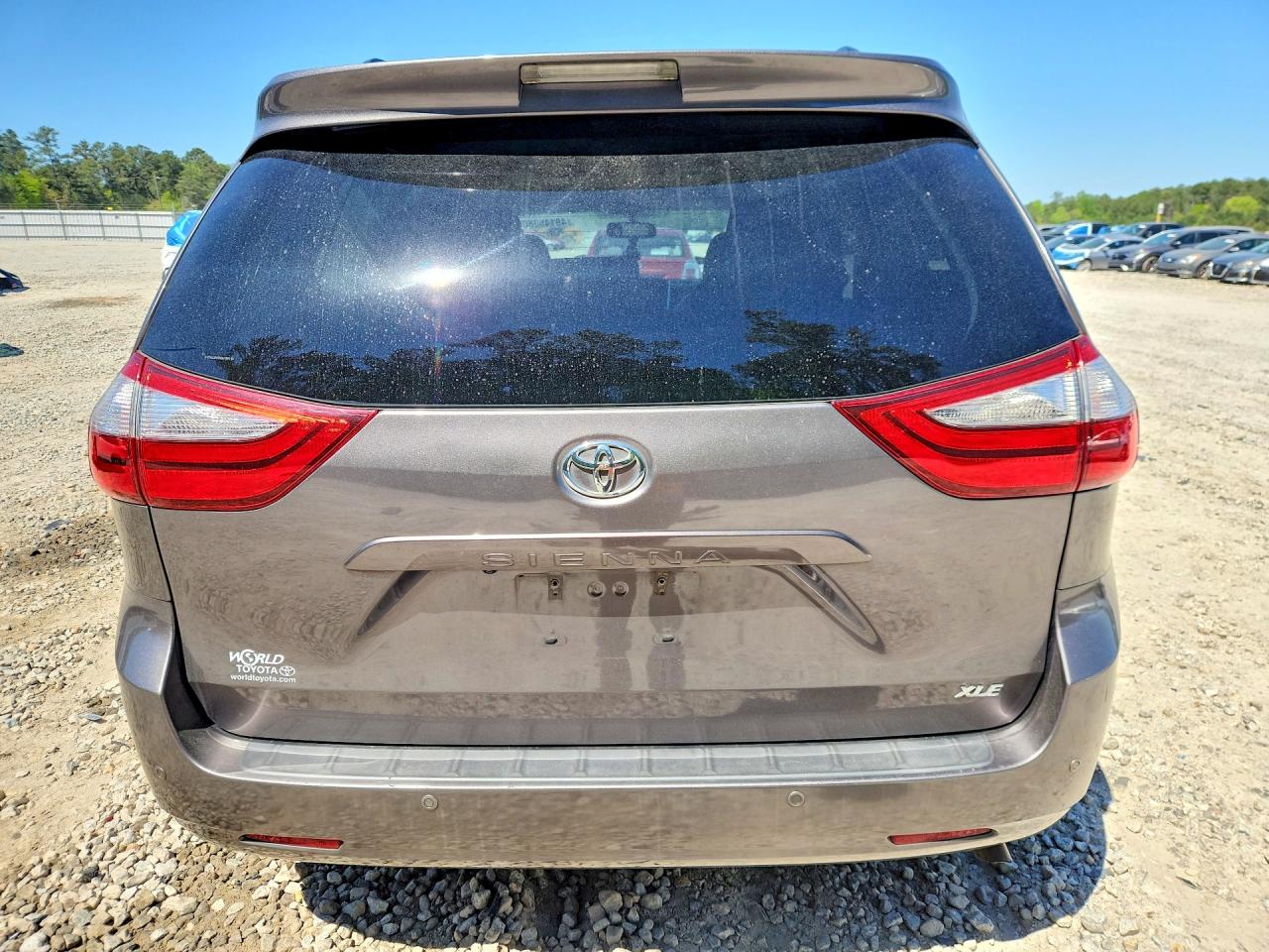 Toyota Sienna Xle Premium 8-passenger