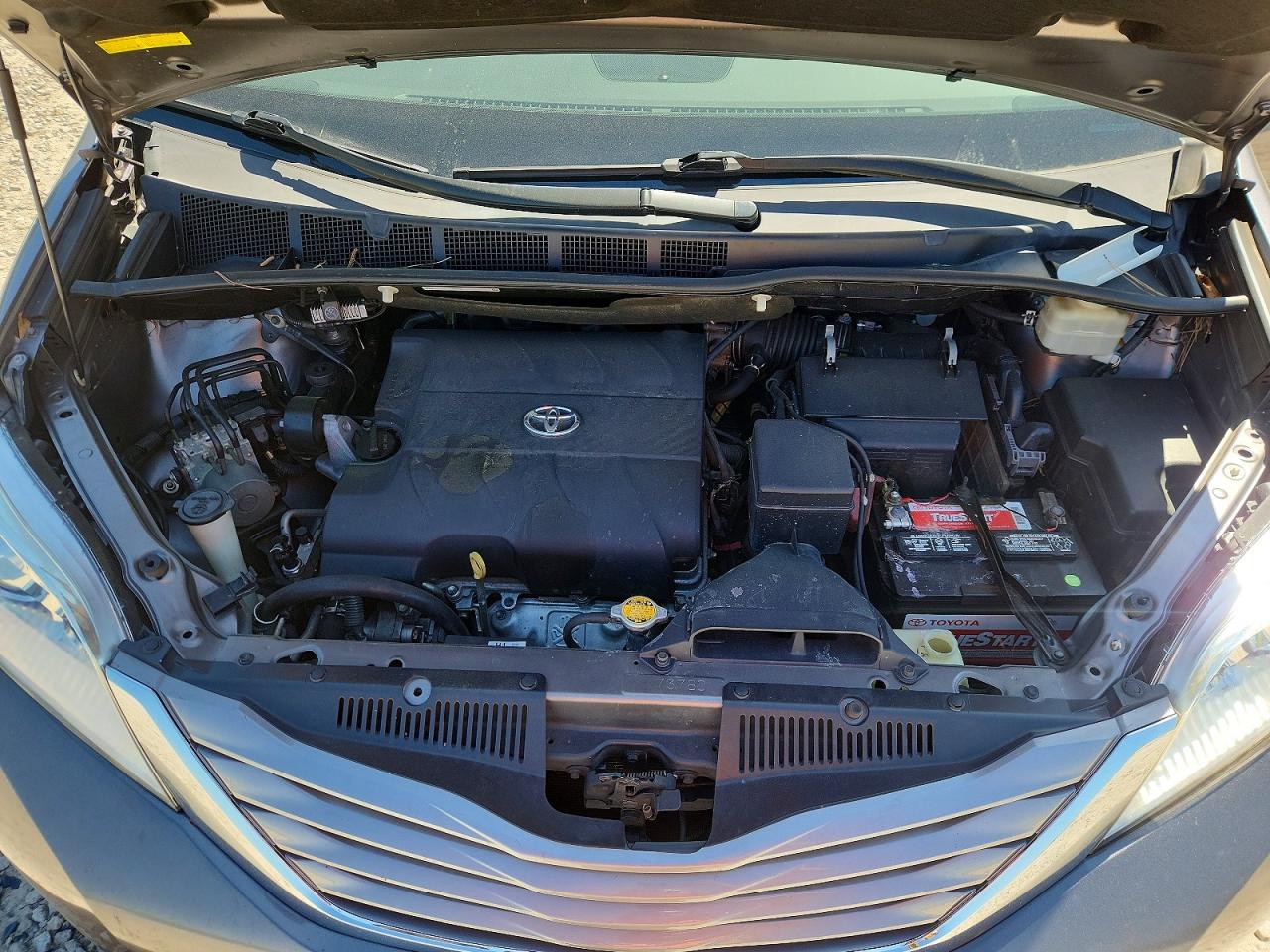 Toyota Sienna Xle Premium 8-passenger