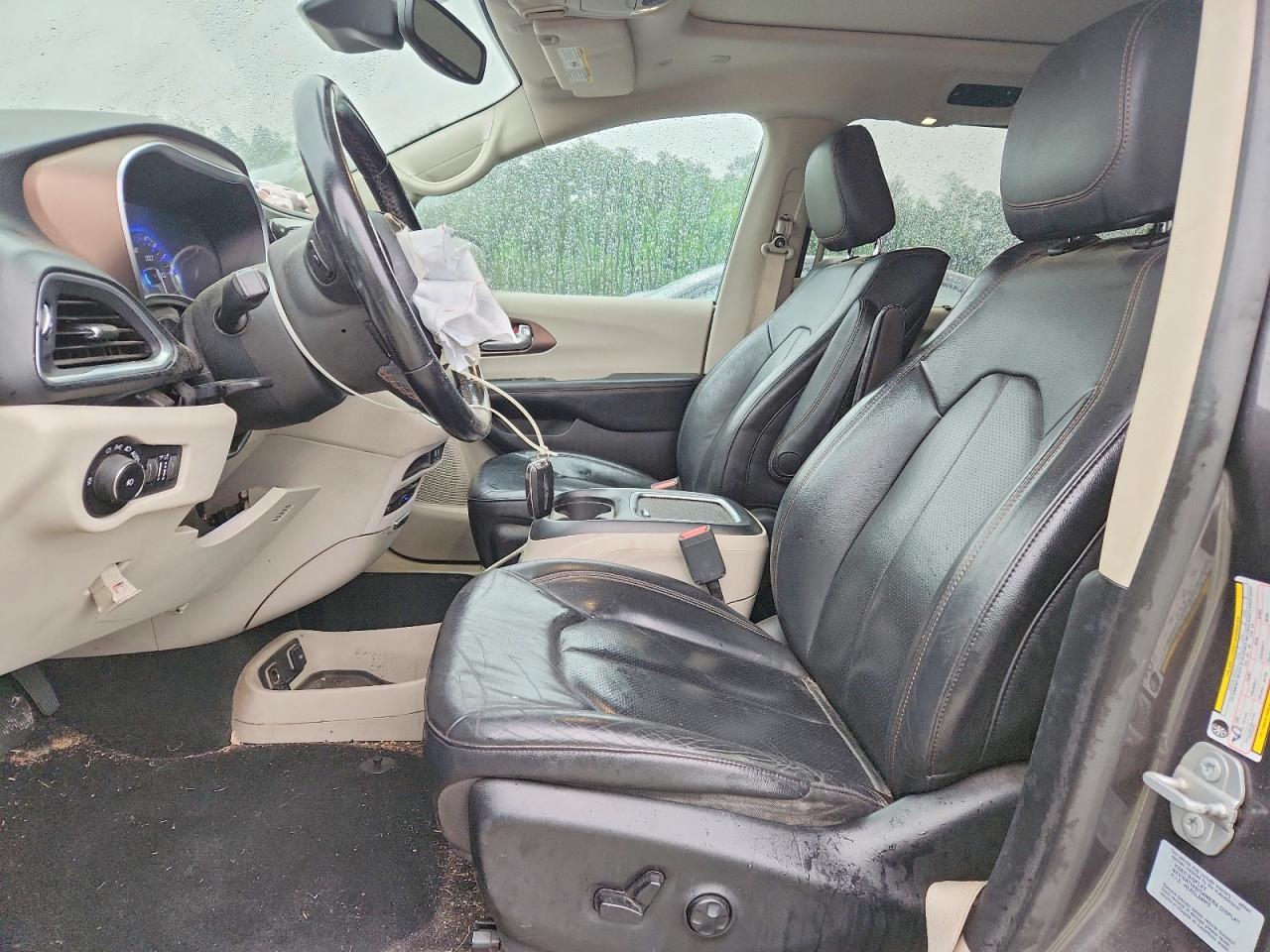 Chrysler Pacifica Touring L Plus