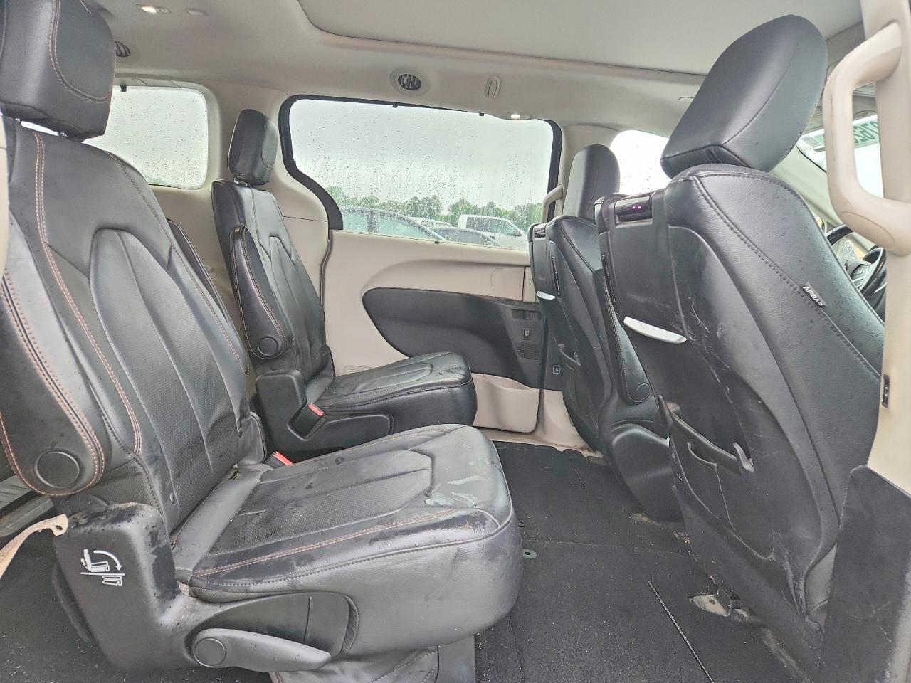 Chrysler Pacifica Touring L Plus