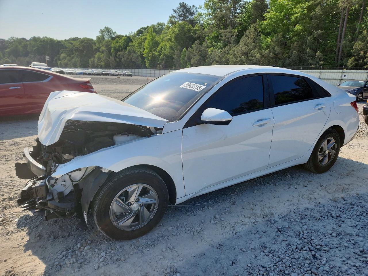 Salvage Hyundai ELANTRA Image