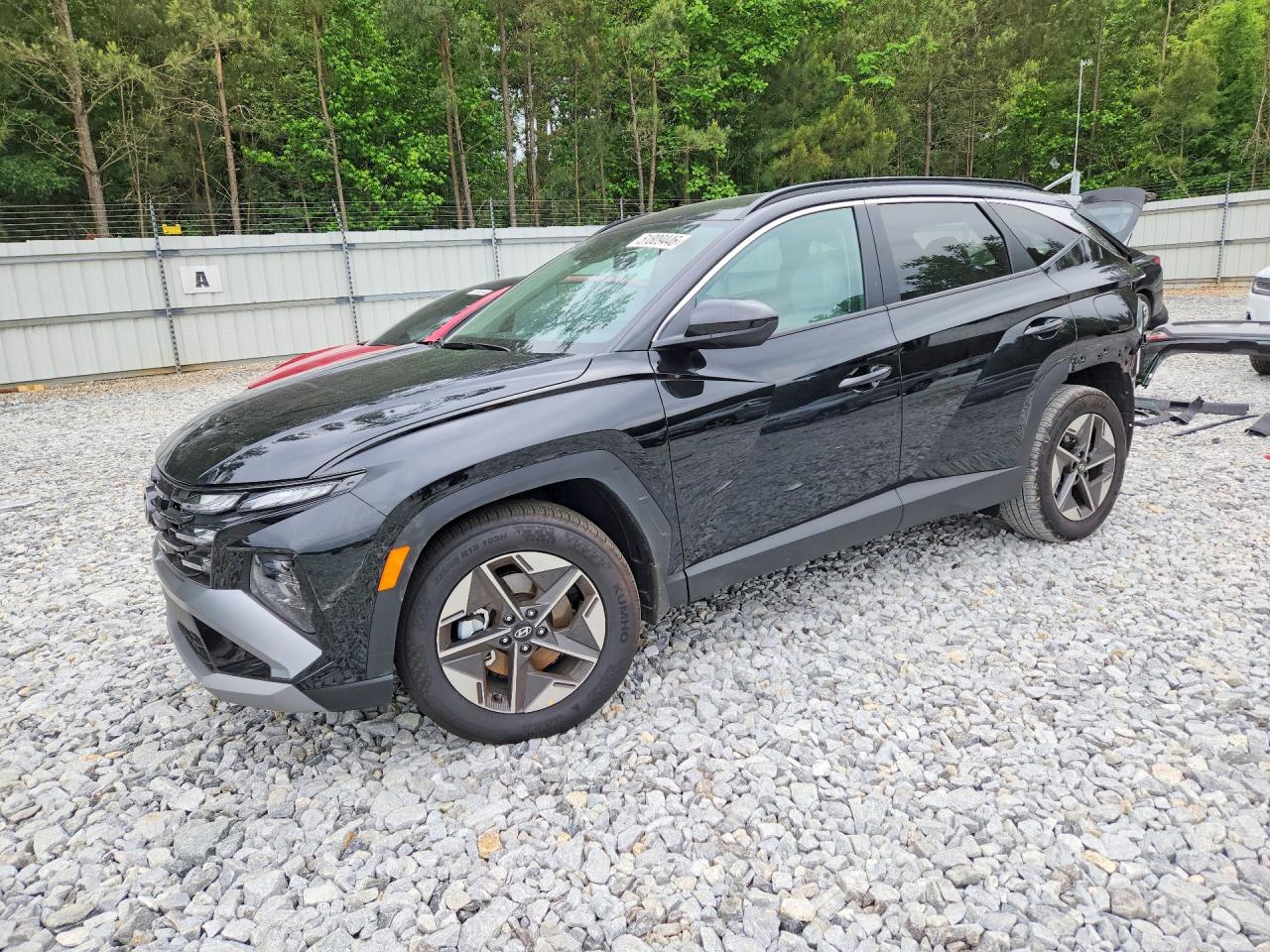 Salvage Hyundai TUCSON Image