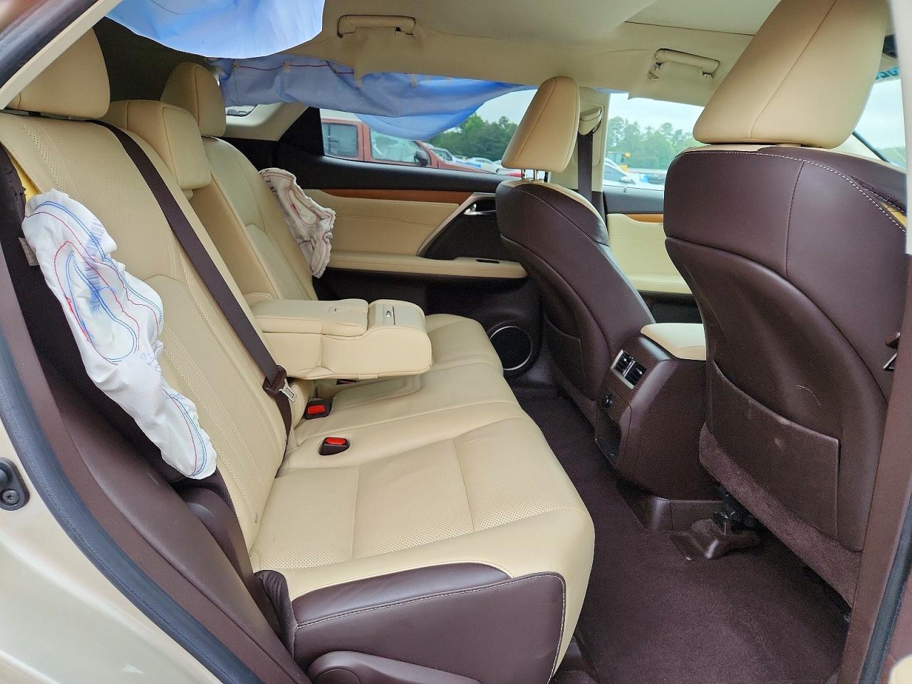 Lexus RX Base