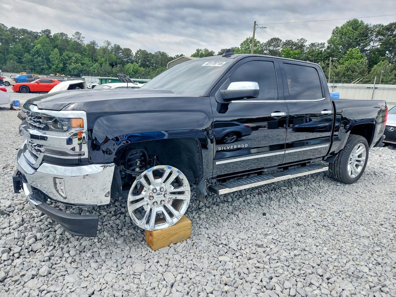 Salvage Chevrolet Silverado Image
