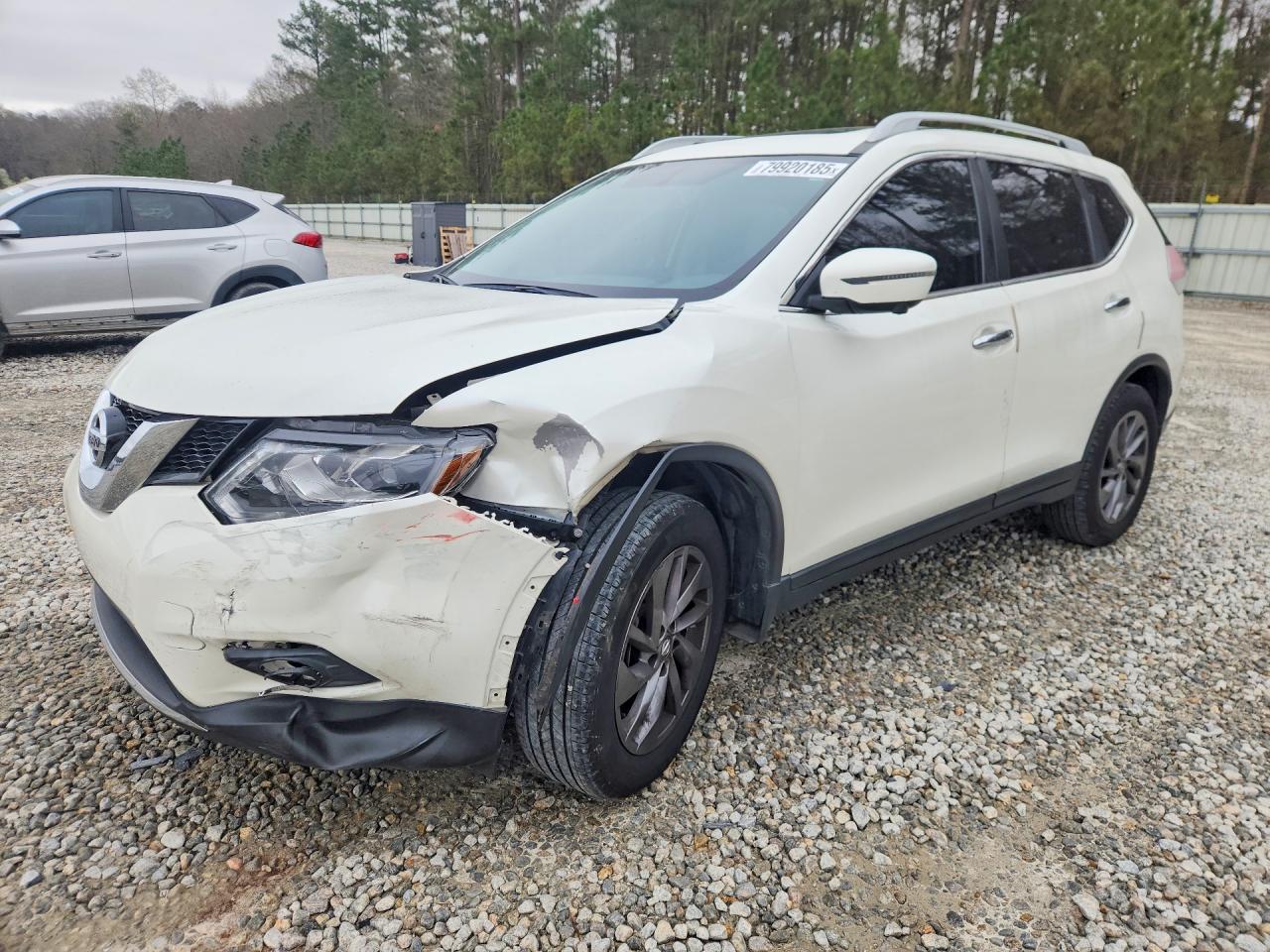 Salvage Nissan Rogue Image
