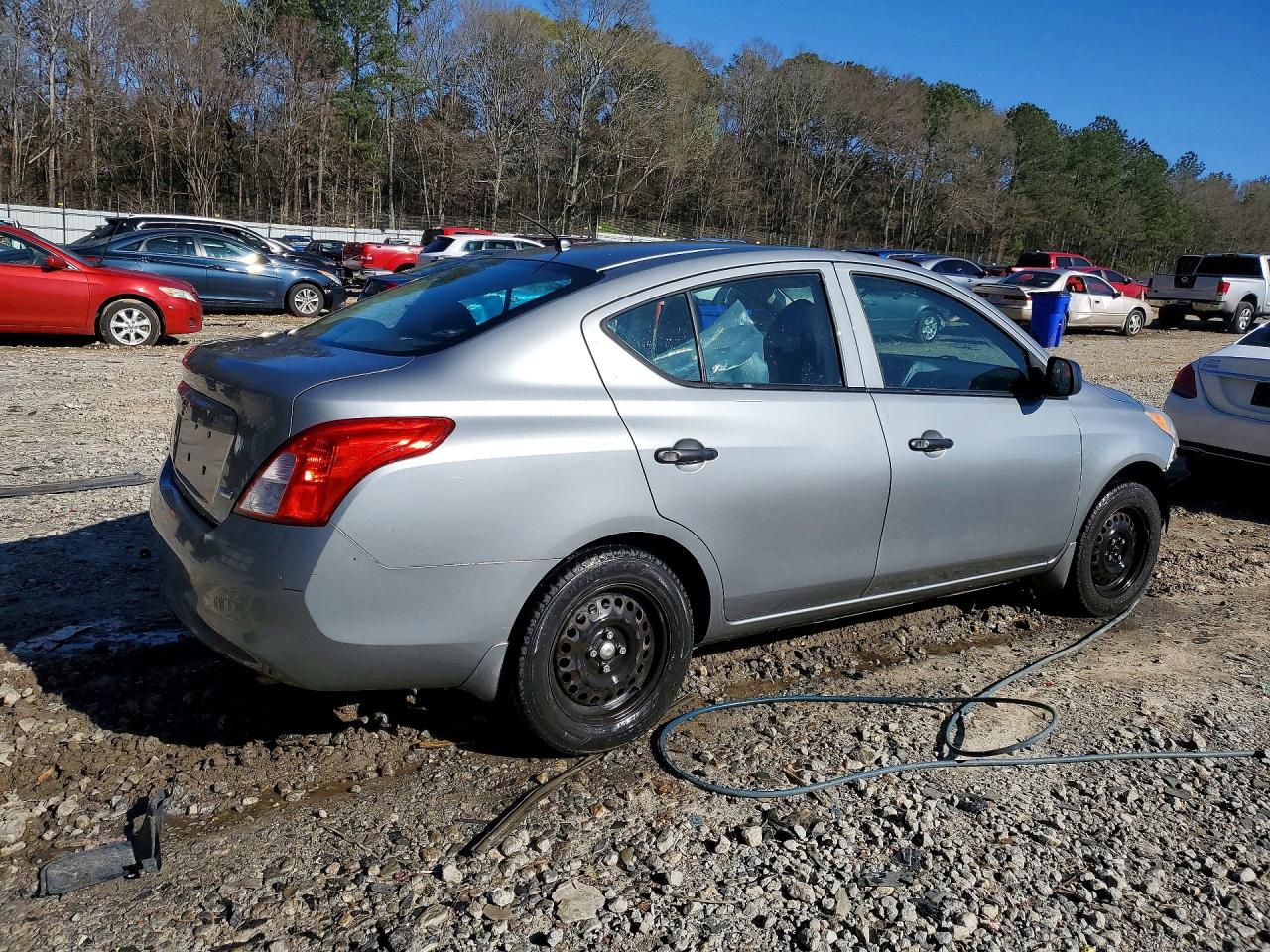 Nissan Versa 1.6 S