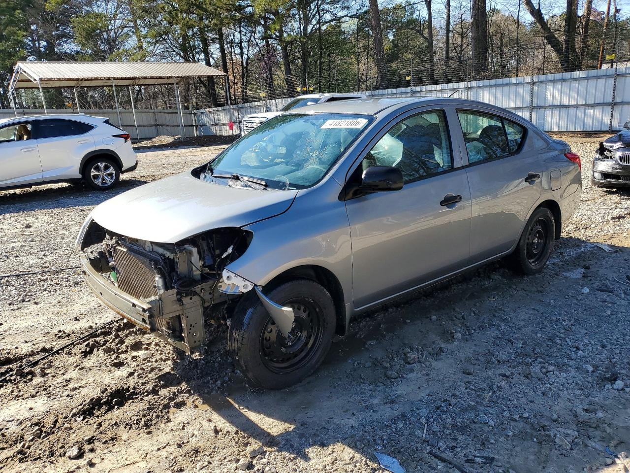 Salvage Nissan Versa Image