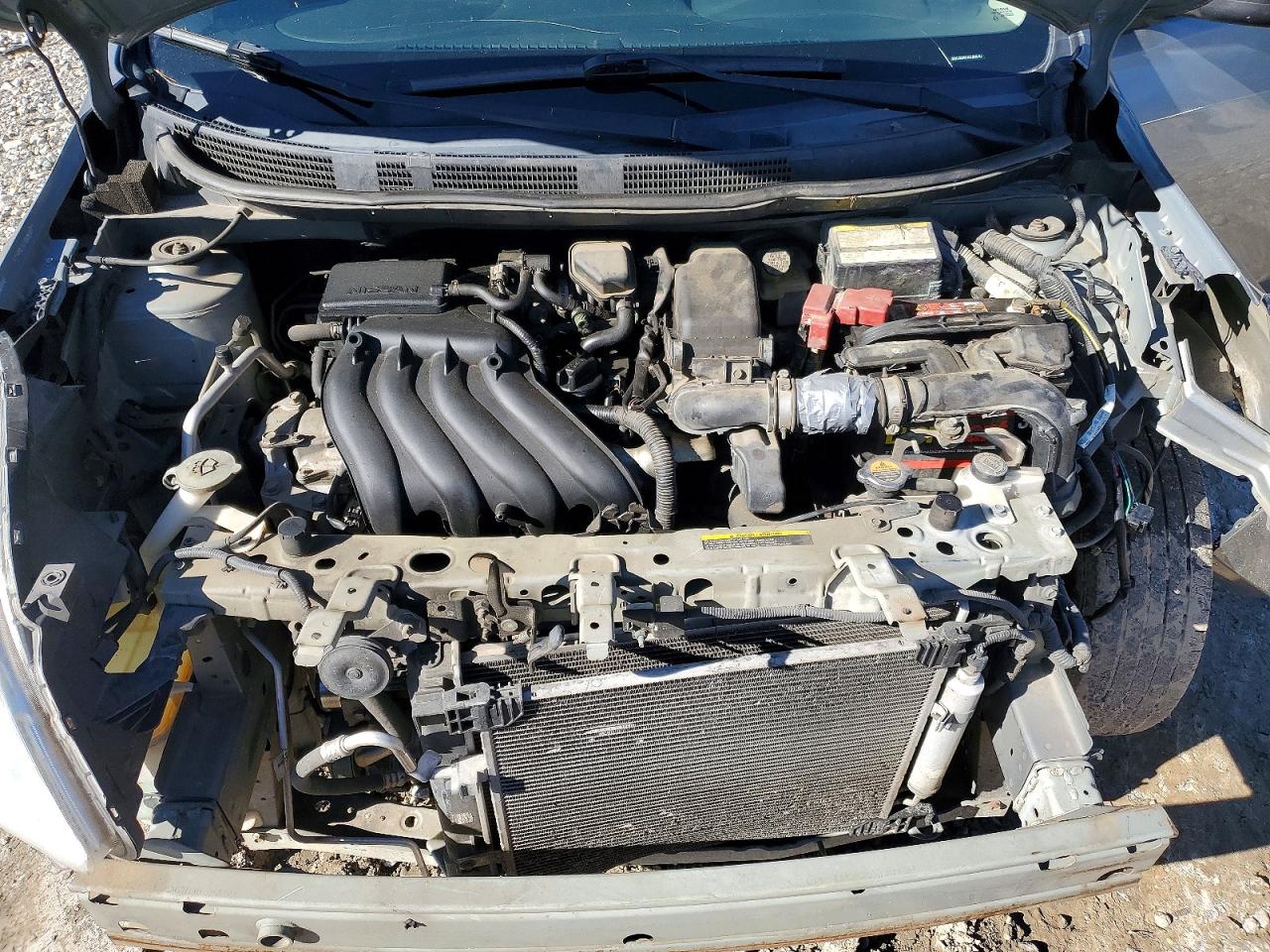 Nissan Versa 1.6 S