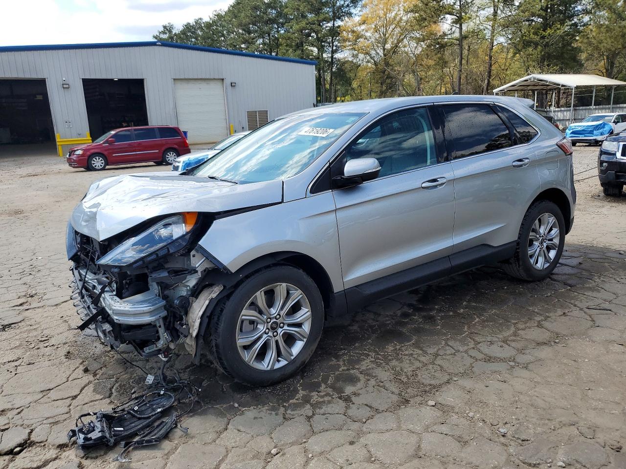 Salvage Ford Edge Image