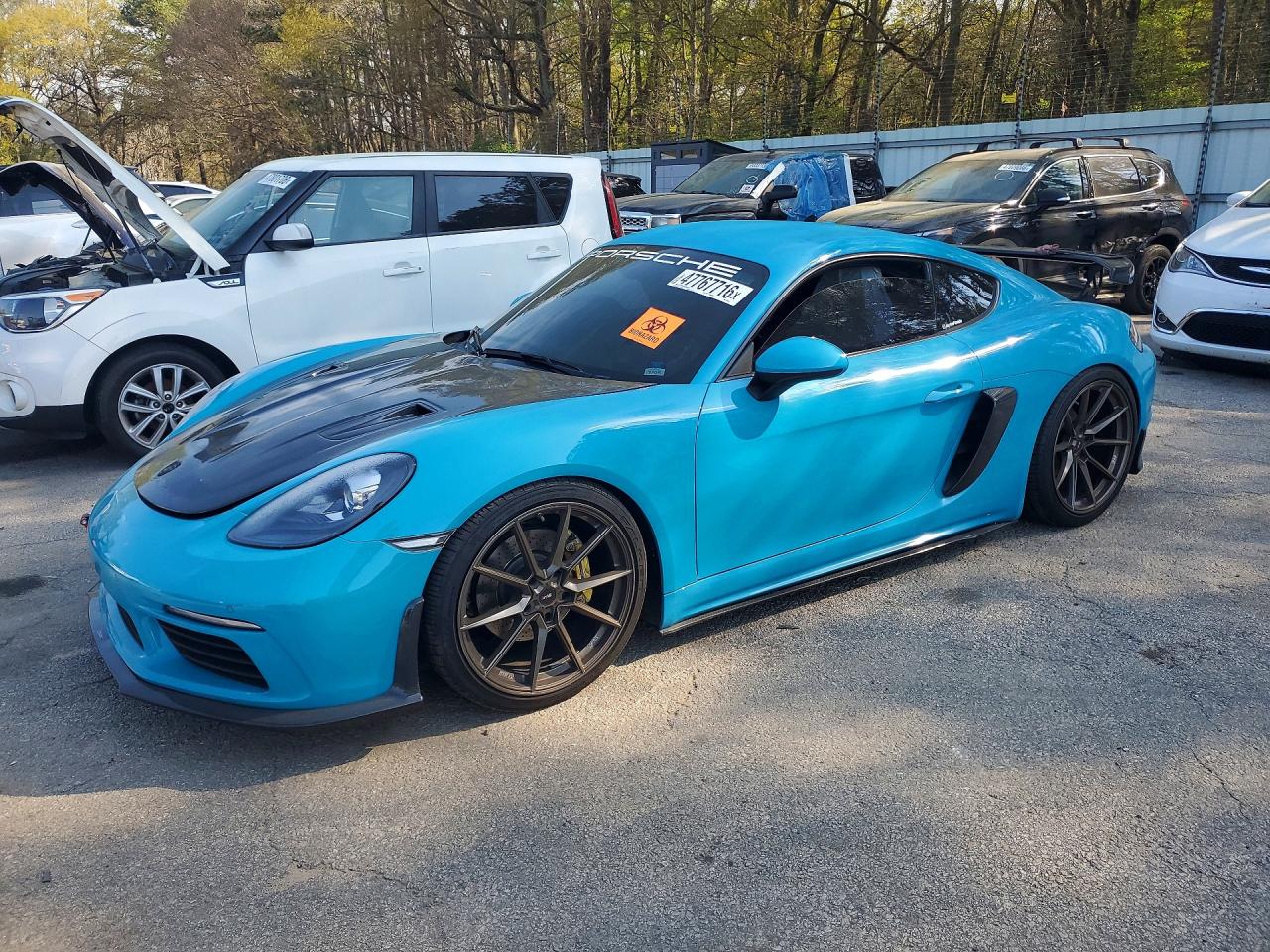 Salvage Porsche Cayman Image