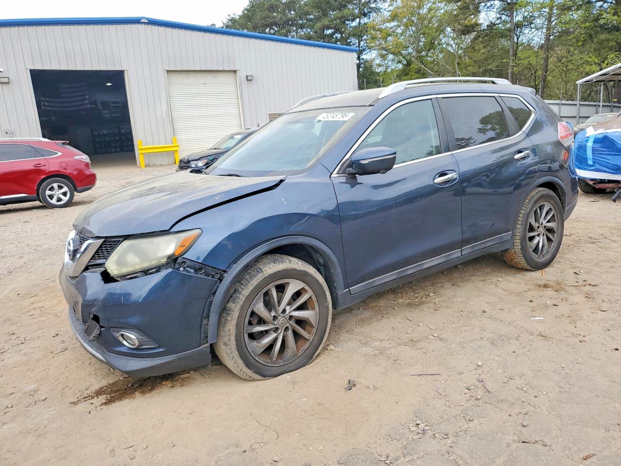 Salvage Nissan Rogue Image