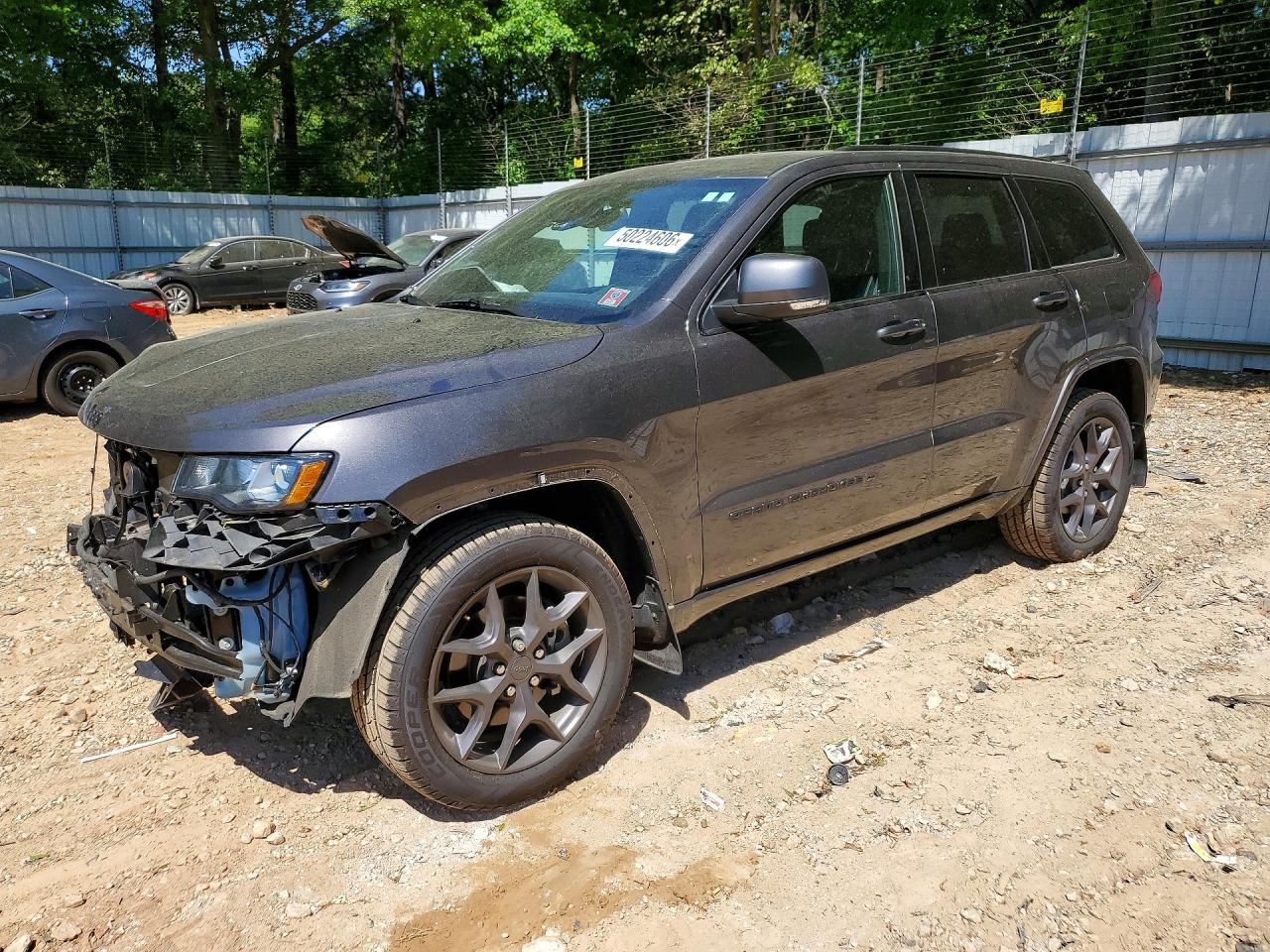 Salvage Jeep Cherokee Image
