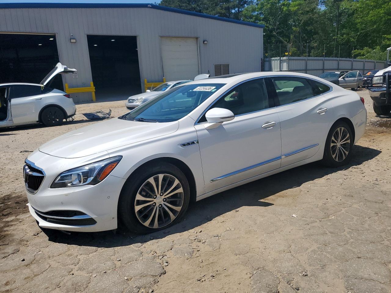Salvage Buick LaCrosse Image