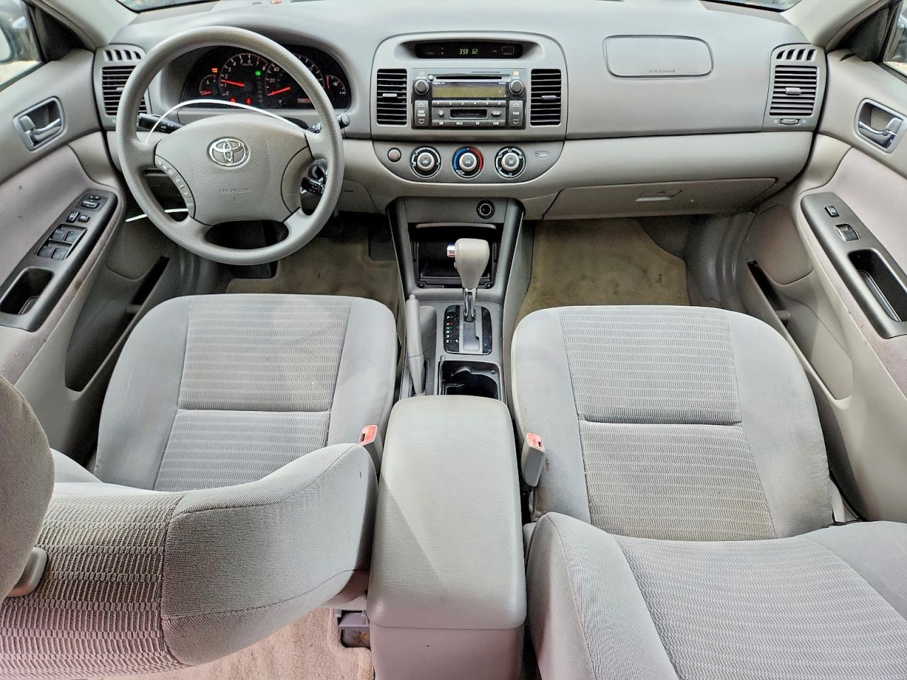Toyota Camry Le V6