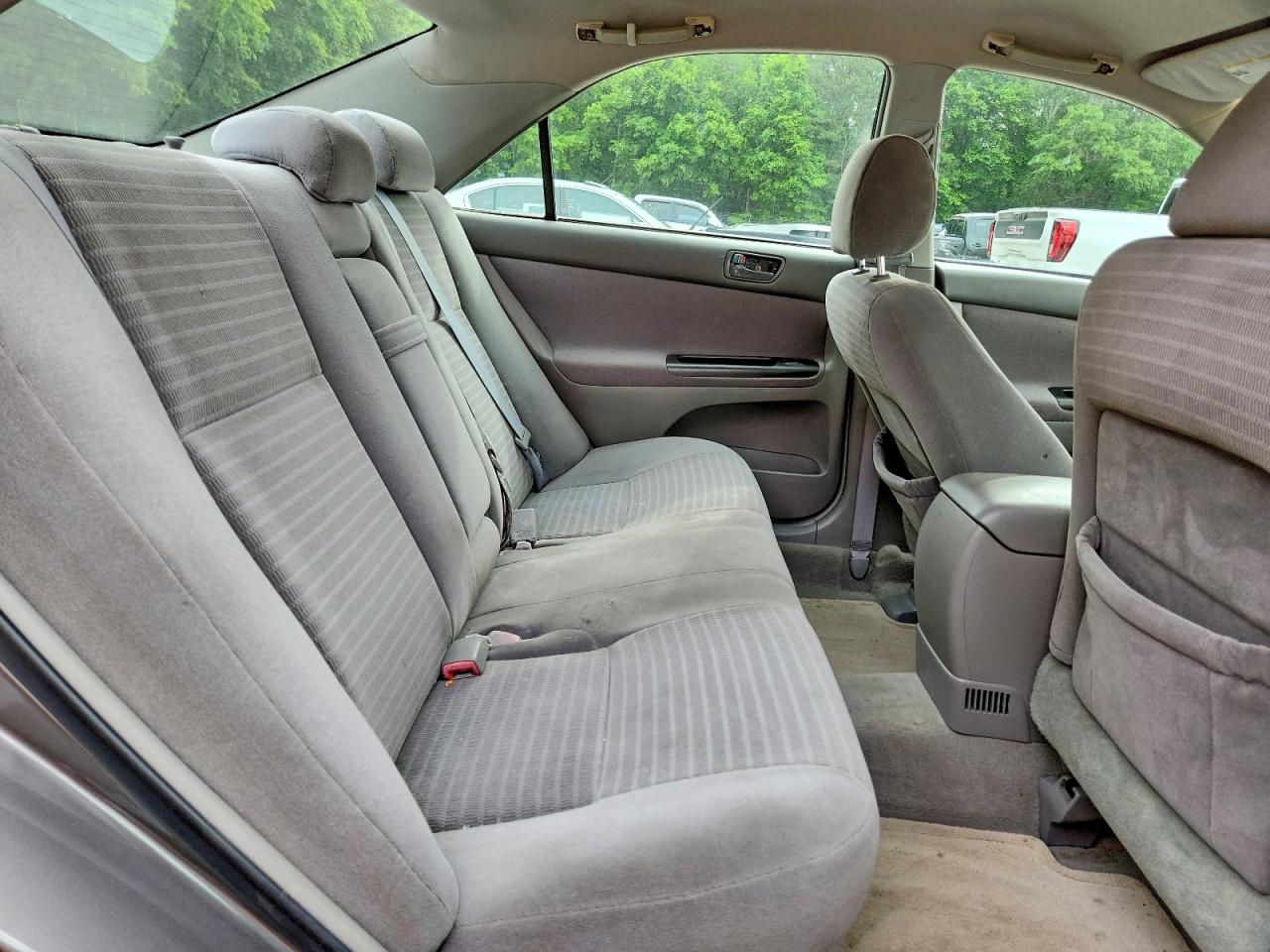 Toyota Camry Le V6