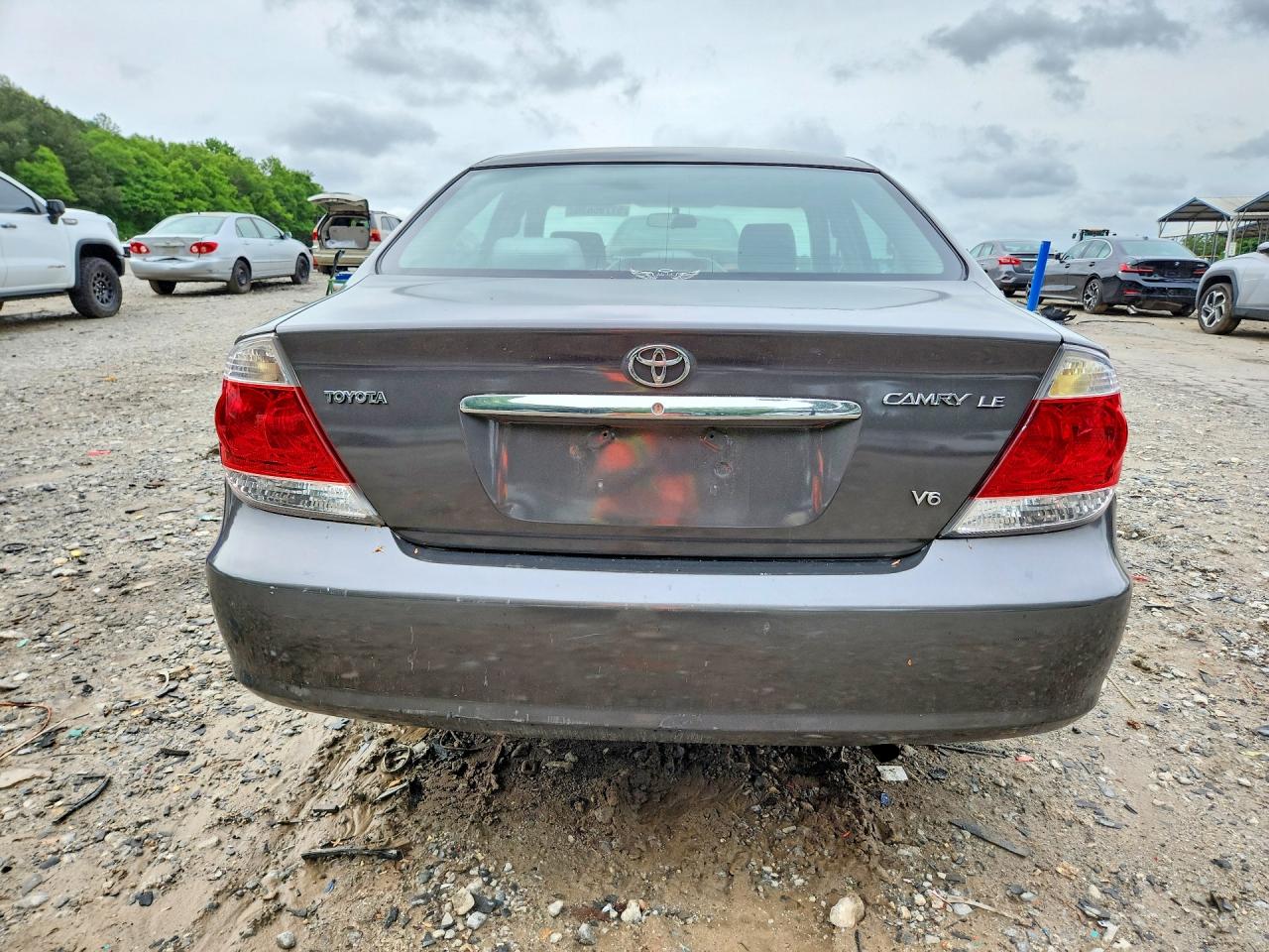 Toyota Camry Le V6