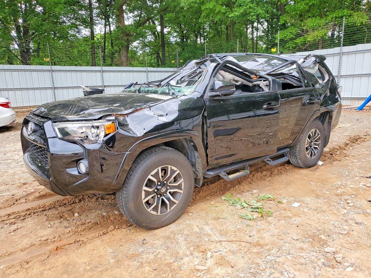 Salvage Toyota 4Runner Image