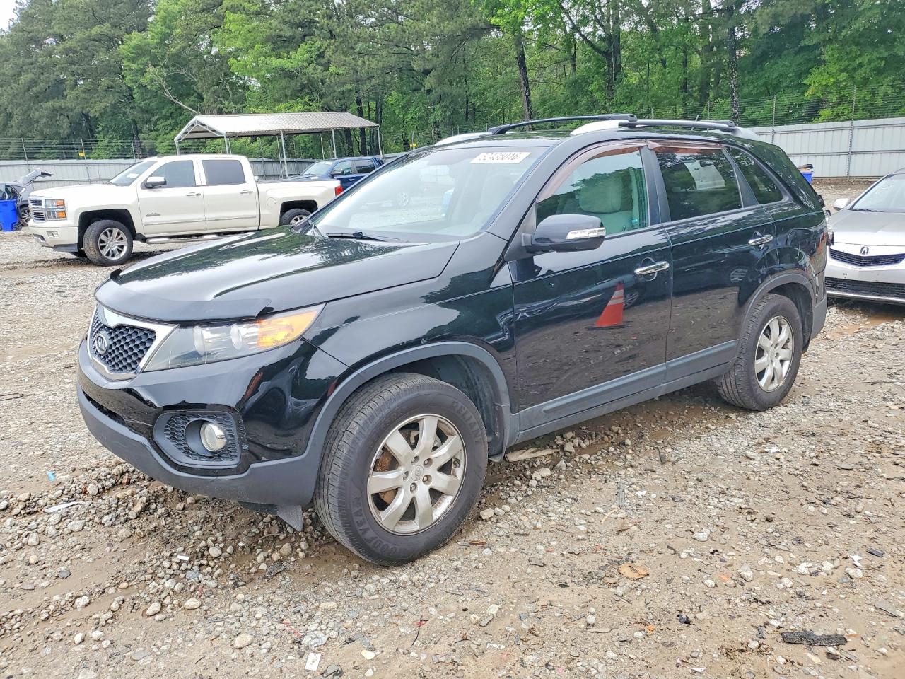 Salvage Kia Sorento Image