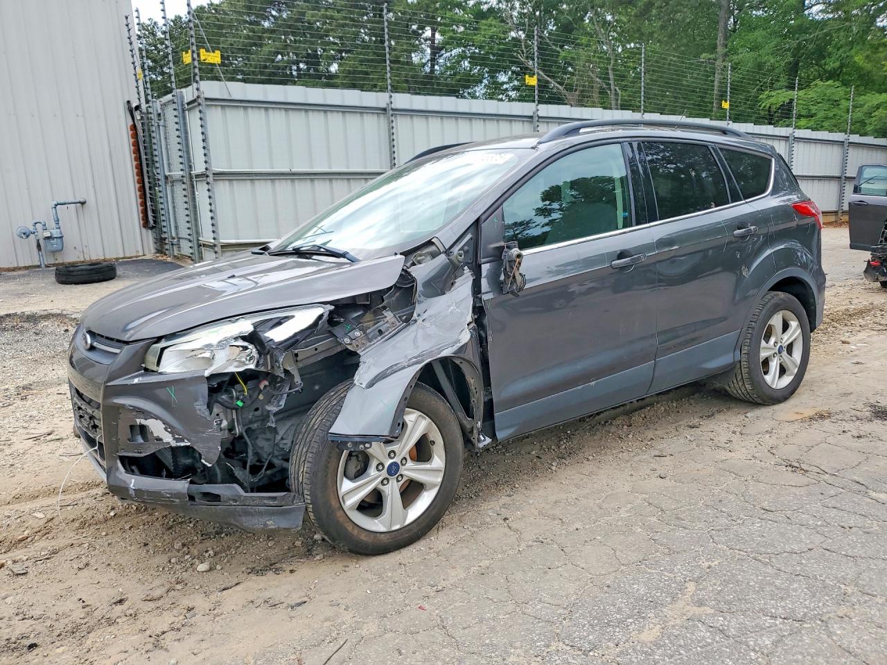 Salvage Ford Escape Image