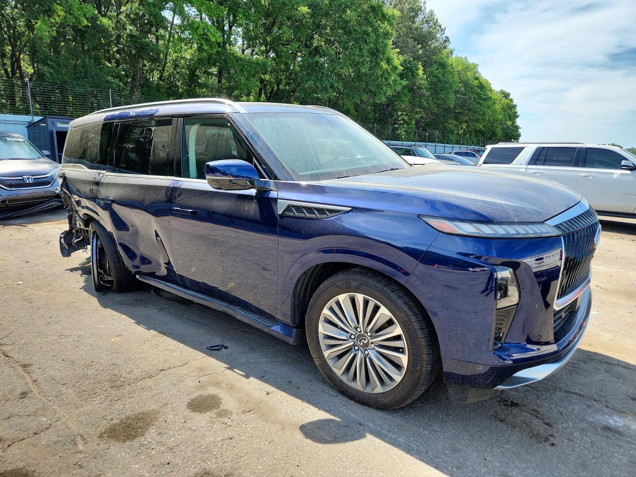 INFINITI Qx Luxe