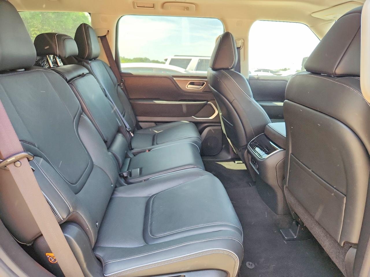 INFINITI Qx Luxe