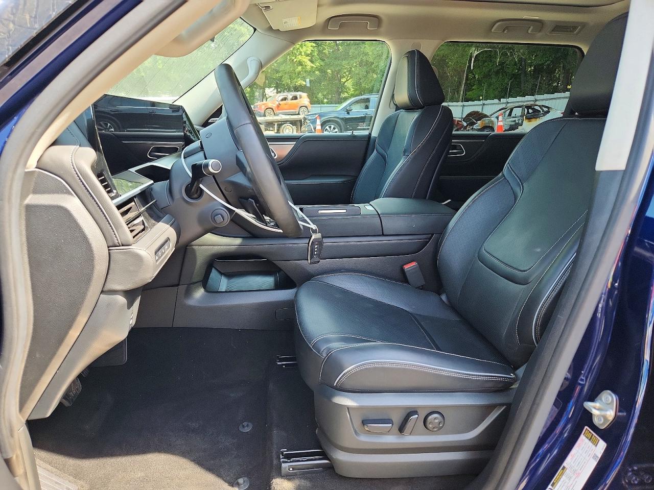 INFINITI Qx Luxe