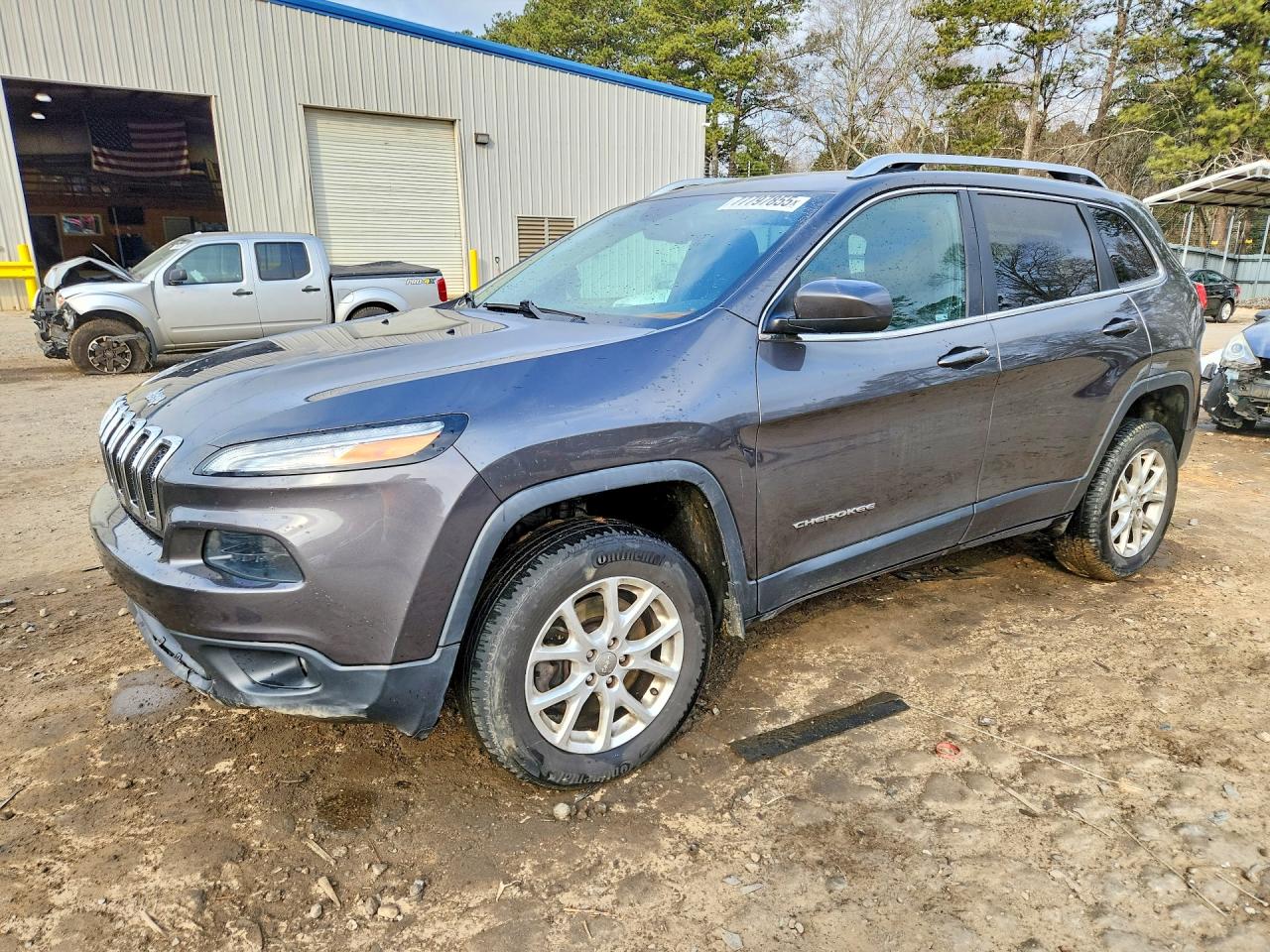 Salvage Jeep Cherokee Image