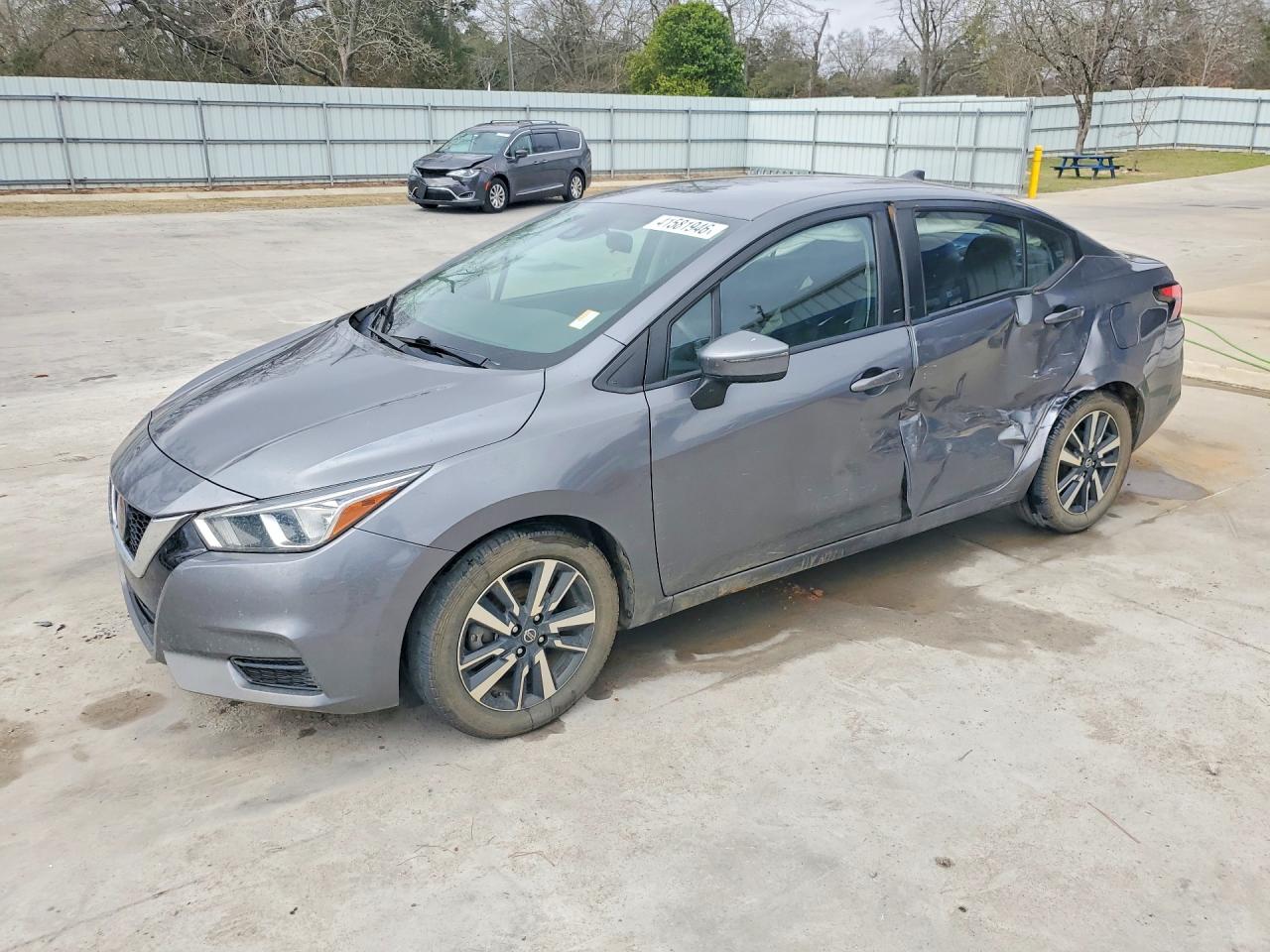 Salvage Nissan Versa Image