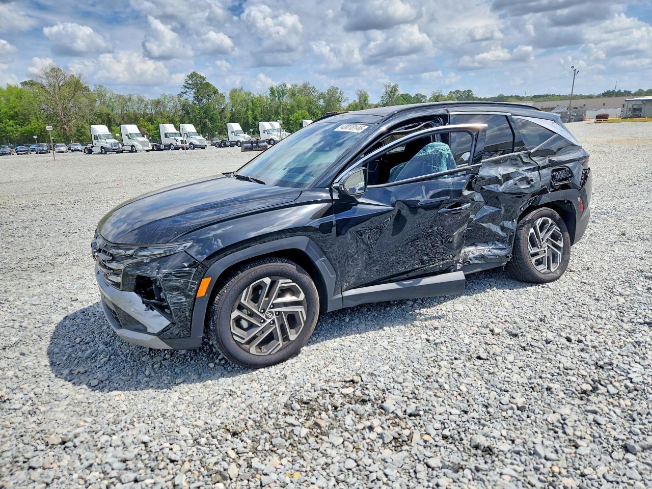 Salvage Hyundai TUCSON Image