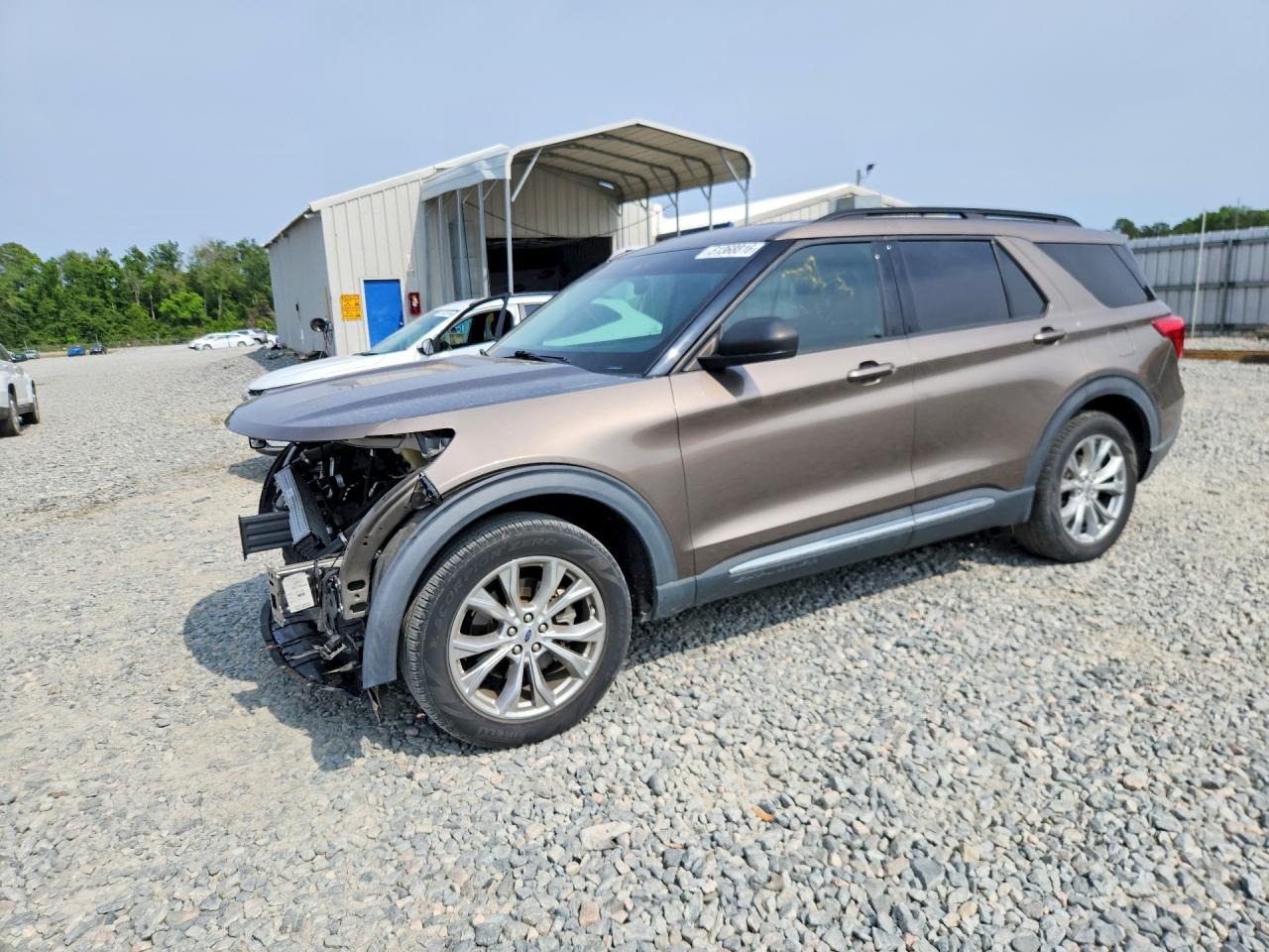 Salvage Ford Explorer Image