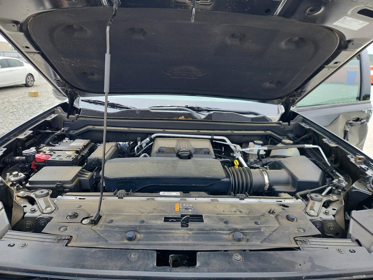 GMC Canyon Elevation