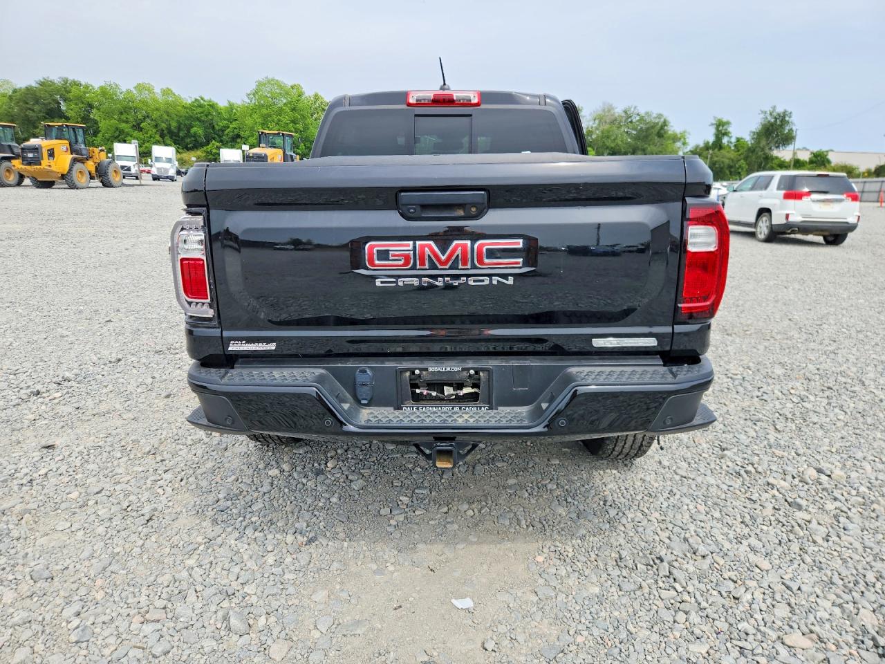 GMC Canyon Elevation