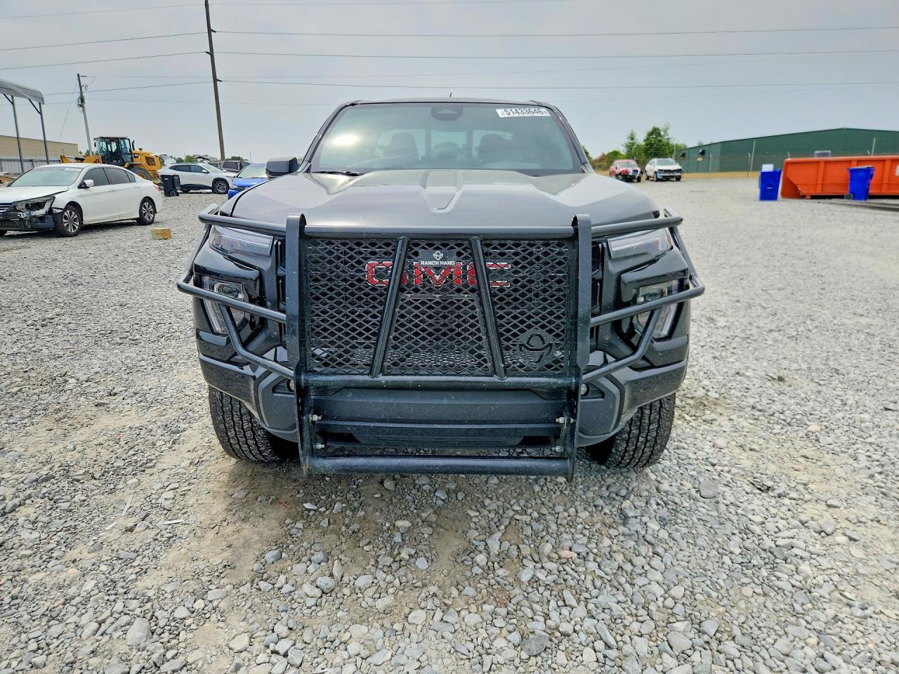 GMC Canyon Elevation