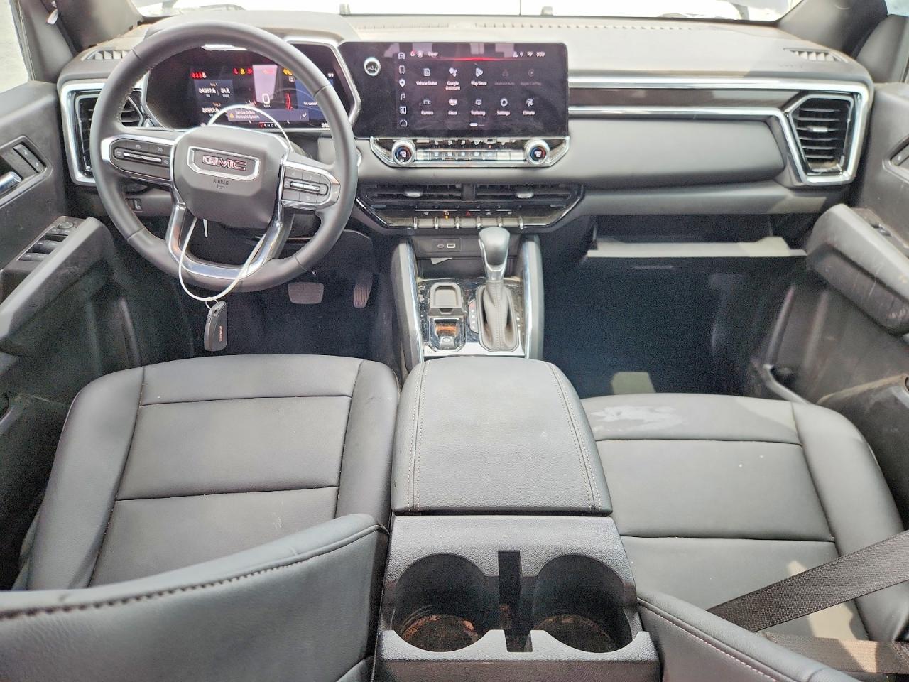 GMC Canyon Elevation