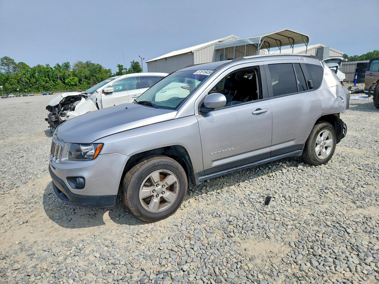 Salvage Jeep Compass Image