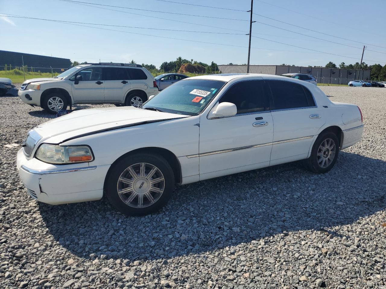 Salvage Lincoln Towncar Image