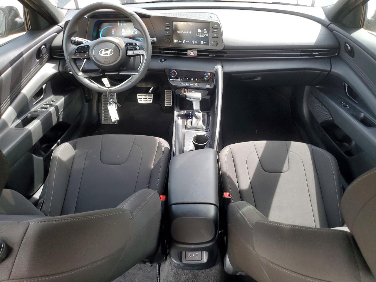 Hyundai ELANTRA Sel Sport