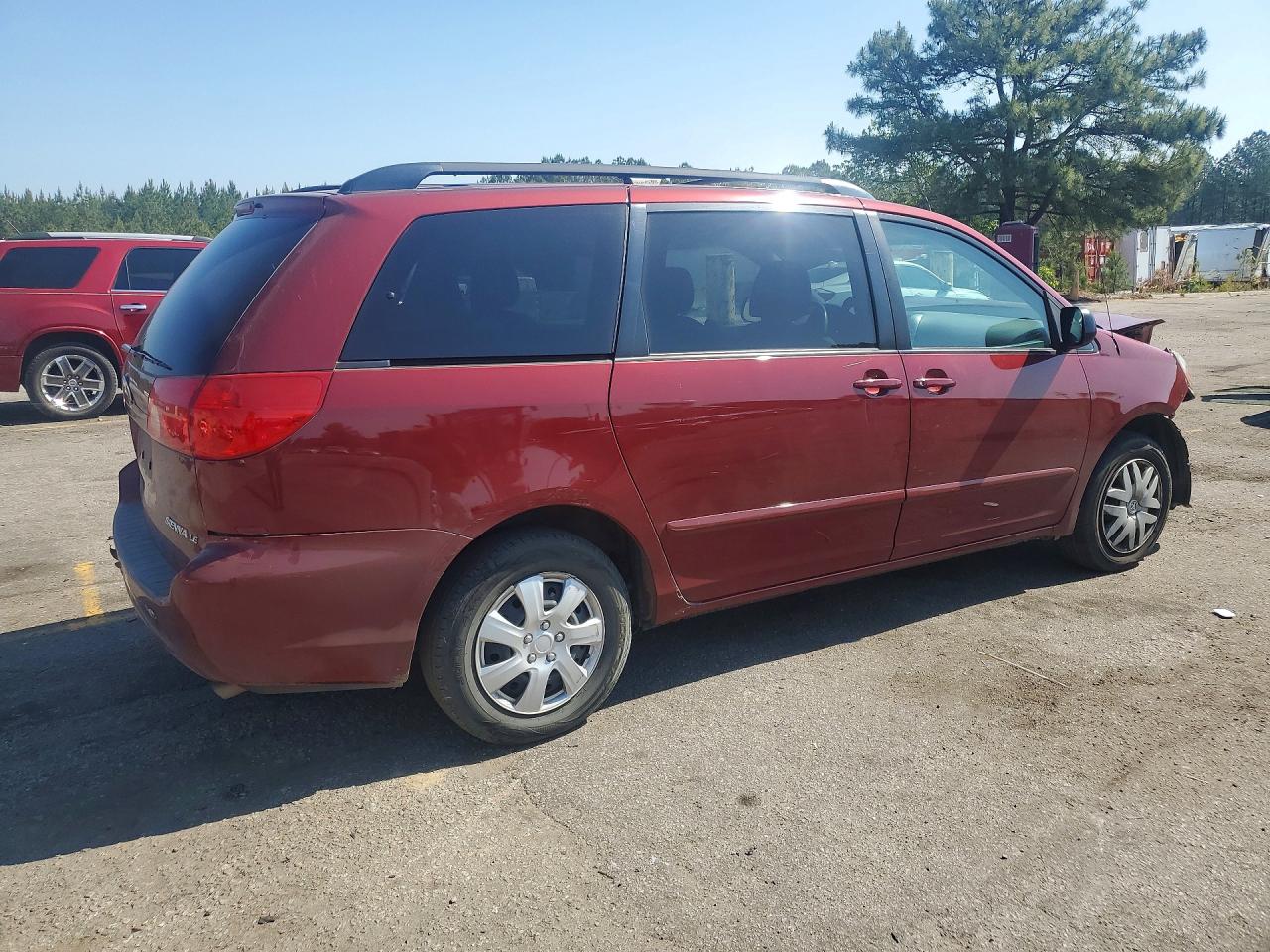 Toyota Sienna Le 7-passenger