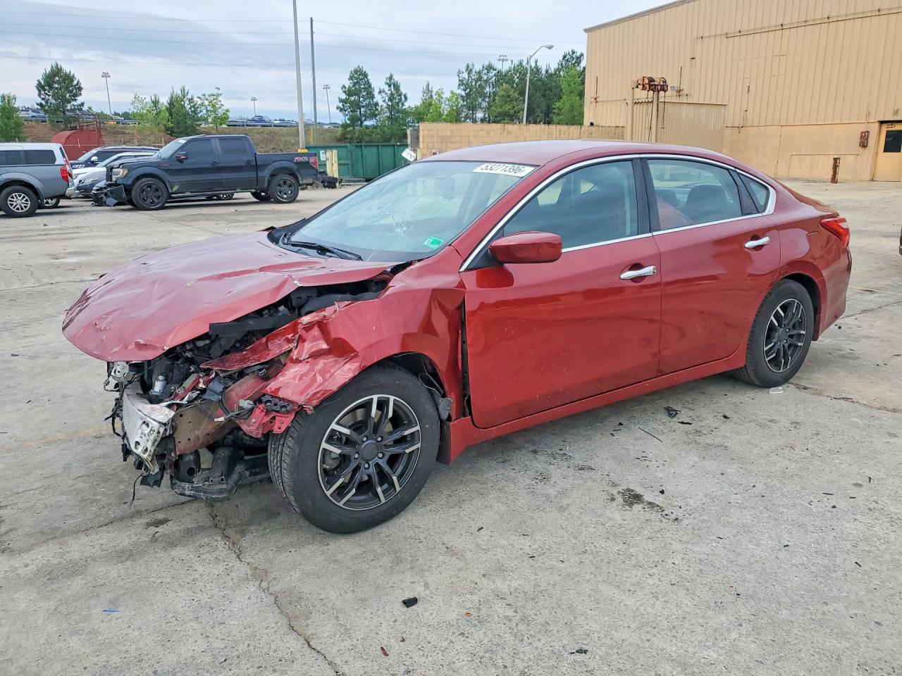 Salvage Nissan Altima Image