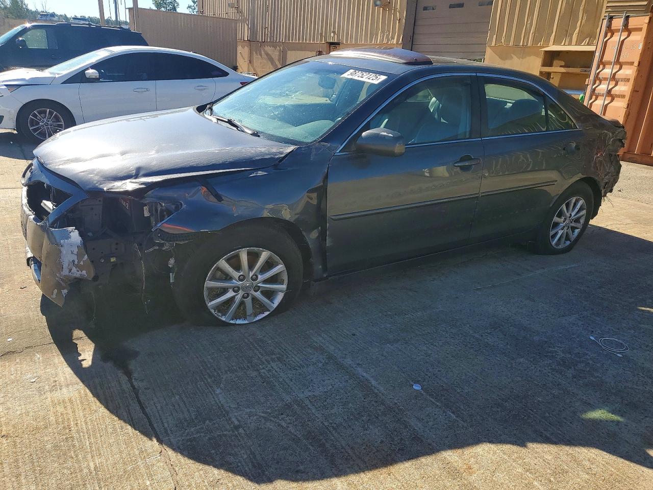 Salvage Toyota Camry Image