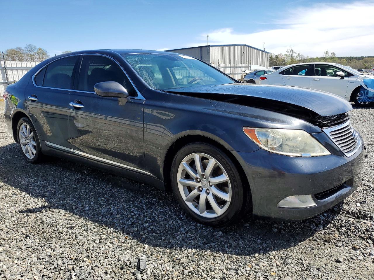 Lexus LS Base